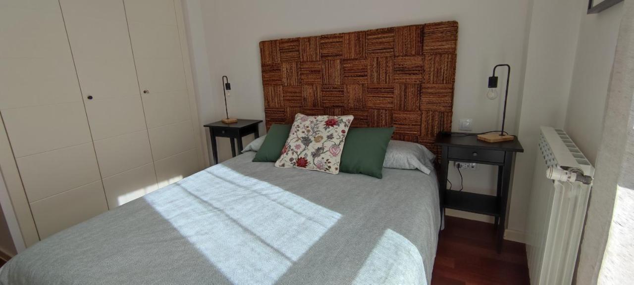 Apartment Margas Pirineos, Golf Y Piscina Sabiñánigo