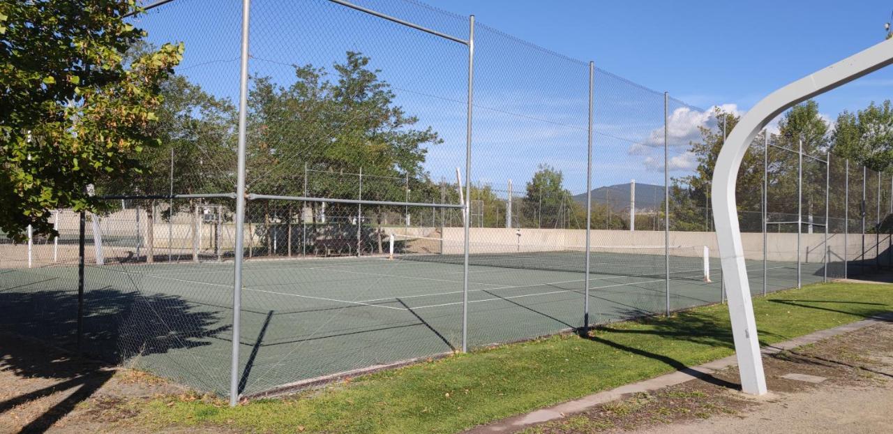 Apartment Margas Pirineos, Golf Y Piscina Sabiñánigo